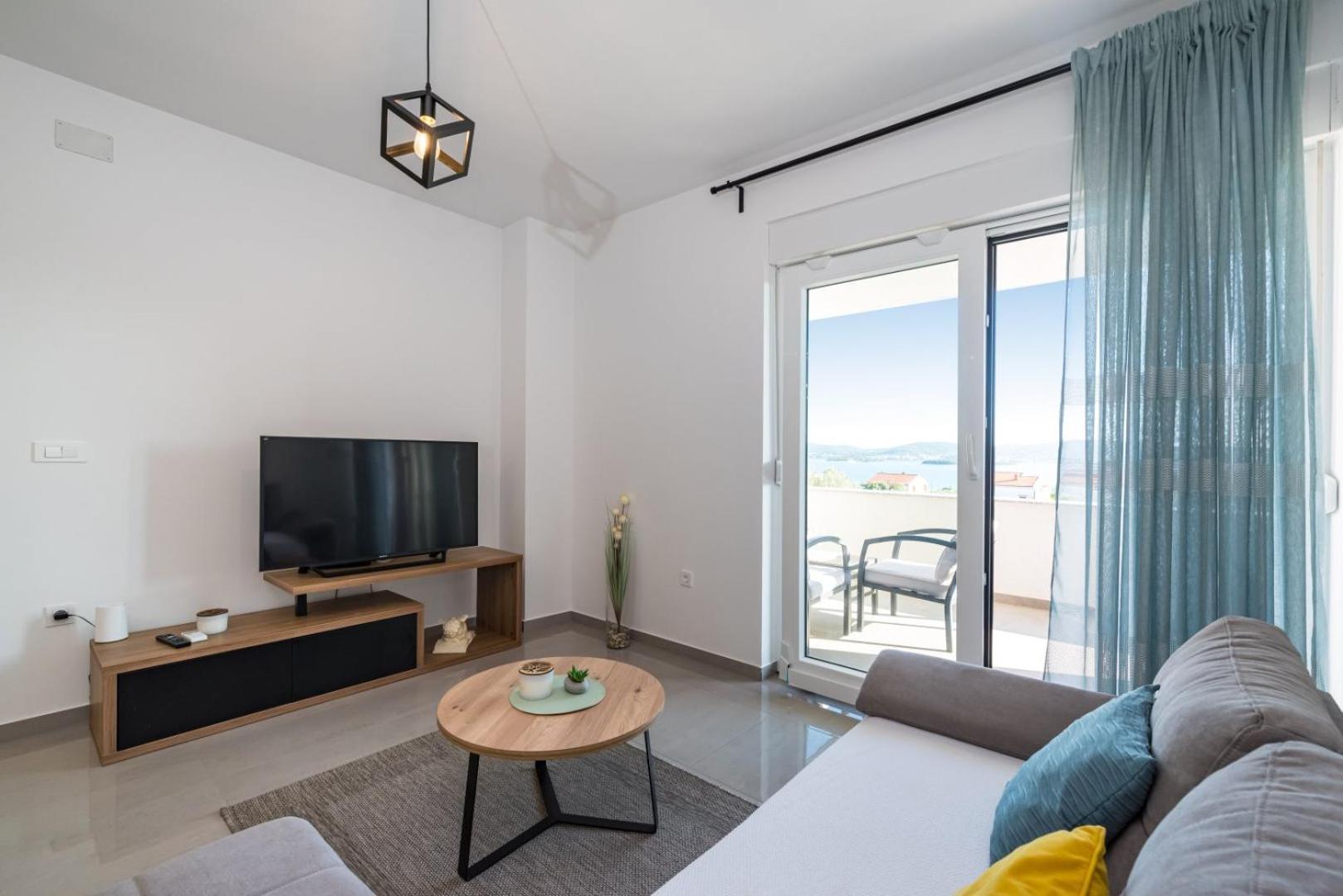 Crowonder Sun Dance Apartments With Heated Swimming Pool Seaview And Garden Sveti Filip i Jakov Esterno foto